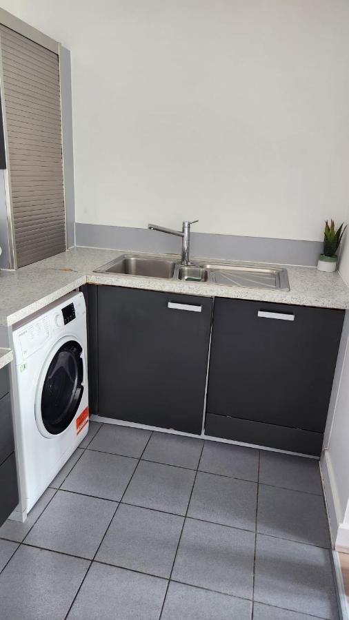 Luxury 2 Bed Apartment Excel Лондон Екстер'єр фото