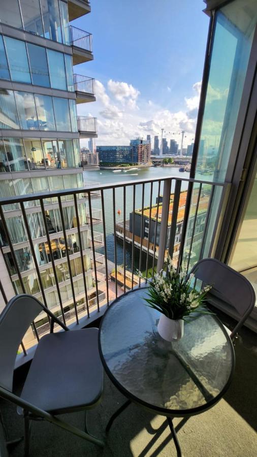 Luxury 2 Bed Apartment Excel Лондон Екстер'єр фото