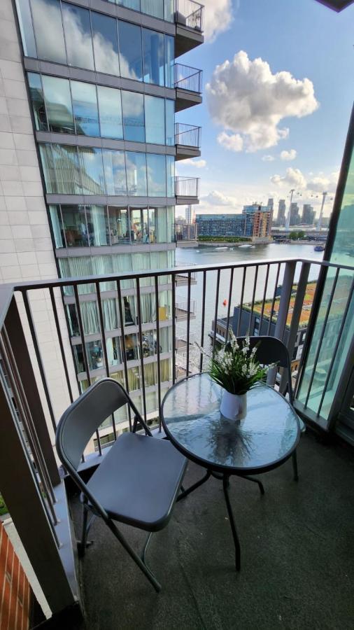 Luxury 2 Bed Apartment Excel Лондон Екстер'єр фото