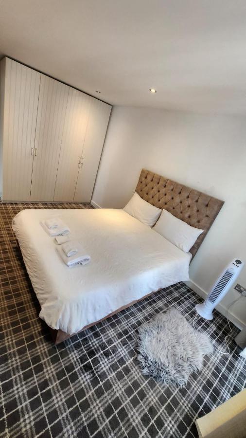 Luxury 2 Bed Apartment Excel Лондон Екстер'єр фото